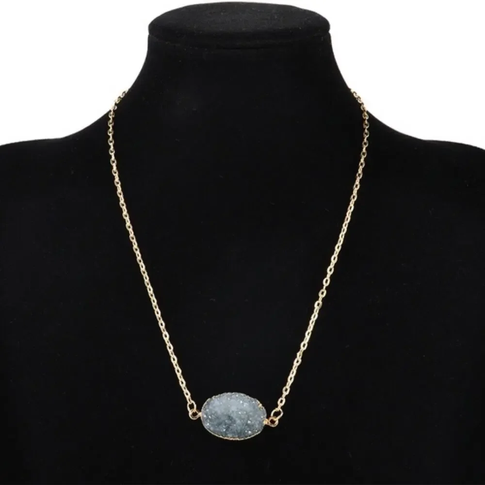 Express Gray Druzy Crystal Quartz Agate Pendant Necklace